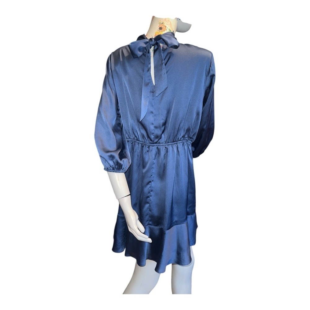 VICI Call me Angel textured blue satin mini dress in denim blue, Size M, - Picture 4 of 5